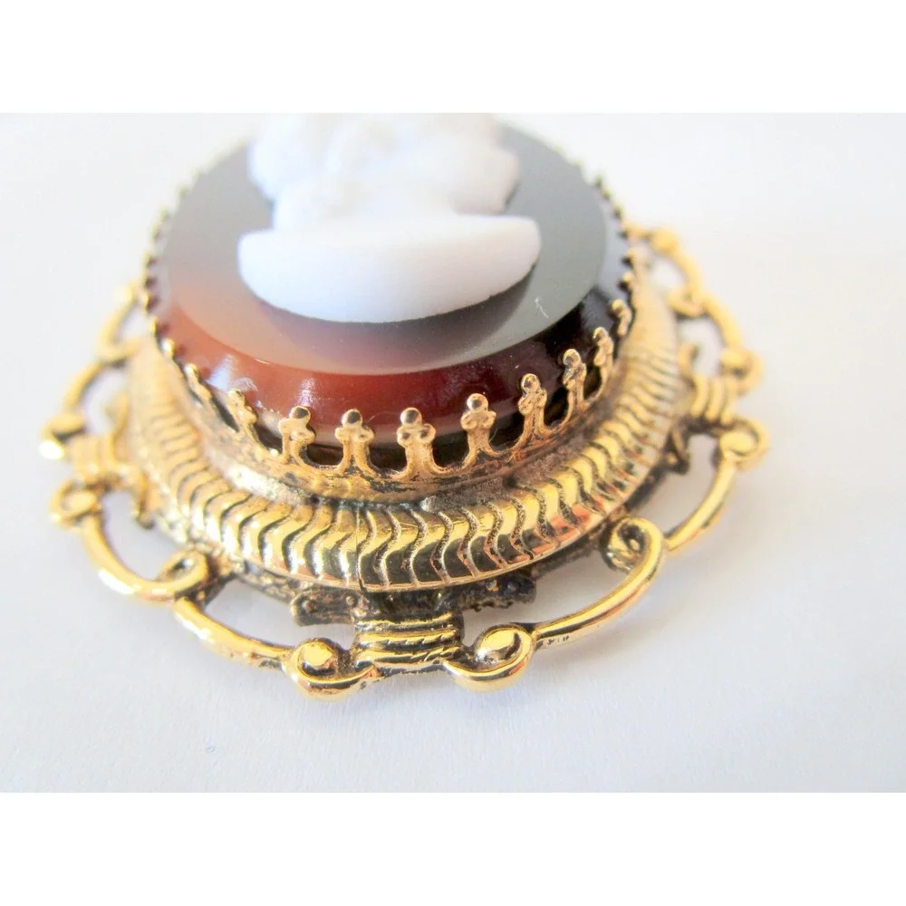 Vintage Cameo Brooch Brown White Glaas Dimensional Tall Orante Frame 2.25